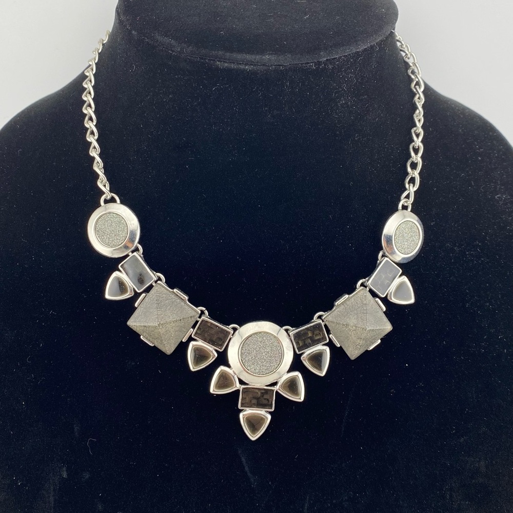 🇨🇦 Silver colour with dark brown and silver tone beads Necklace by Spoutnik